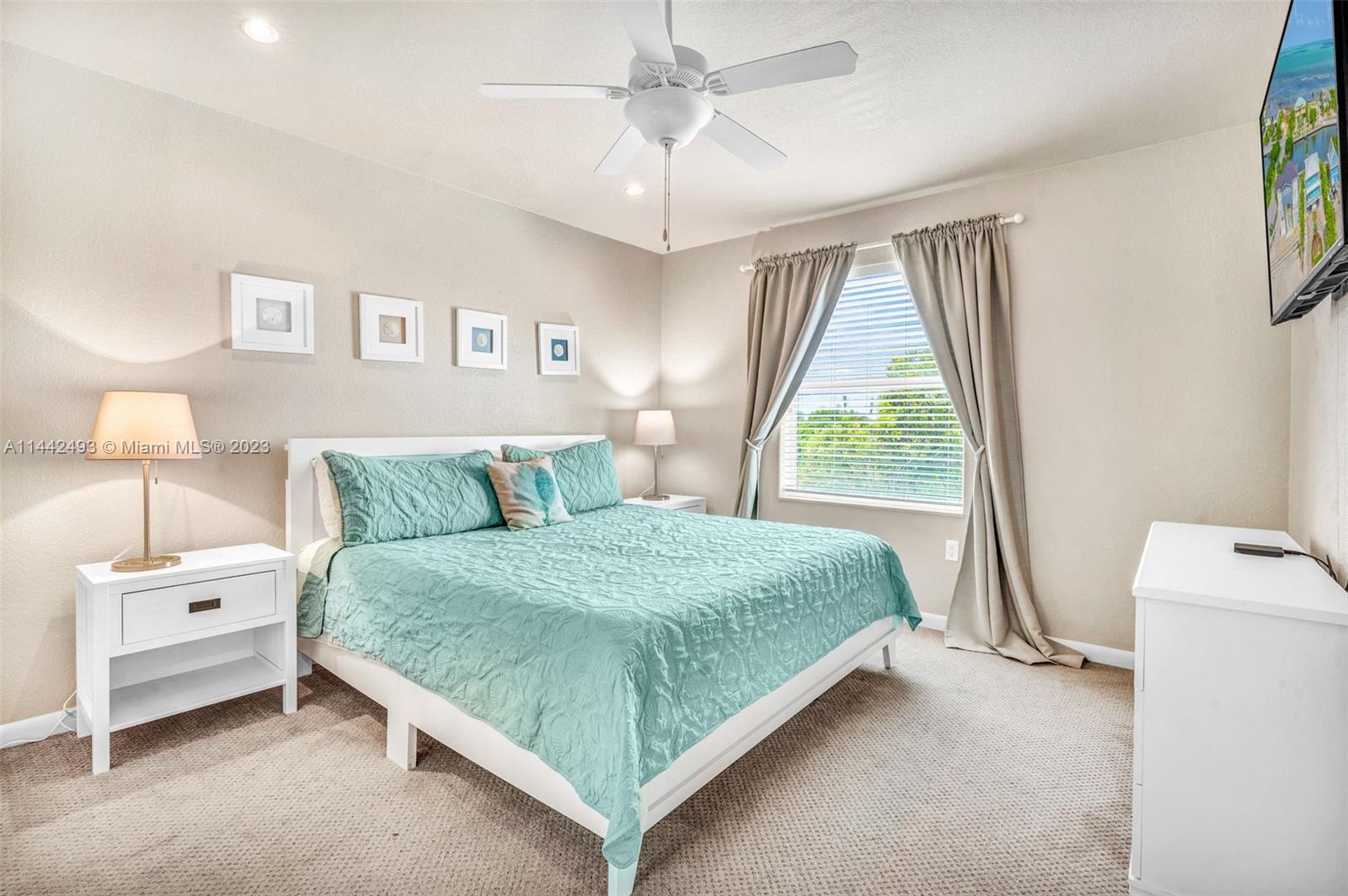 SOMBRERO BEACH VILLAGE - Residential