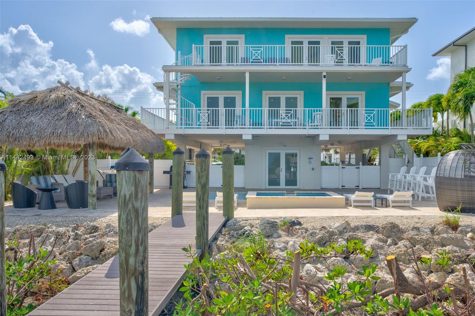 SOMBRERO BEACH VILLAGE - Residential