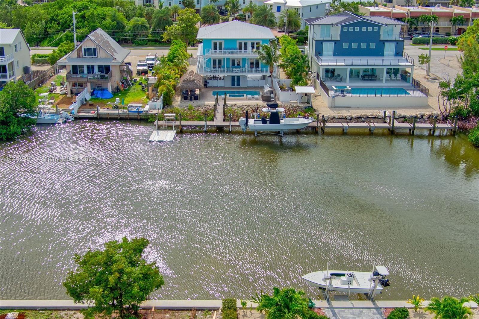 SOMBRERO BEACH VILLAGE - Residential