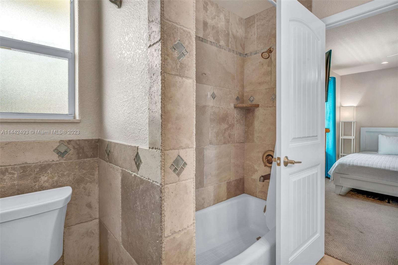 SOMBRERO BEACH VILLAGE - Residential