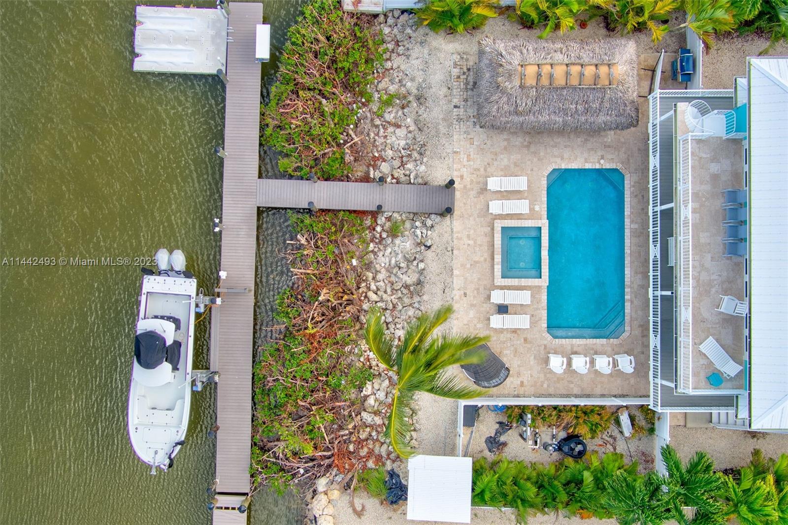 SOMBRERO BEACH VILLAGE - Residential