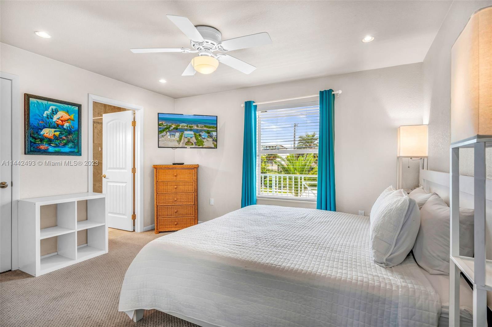 SOMBRERO BEACH VILLAGE - Residential