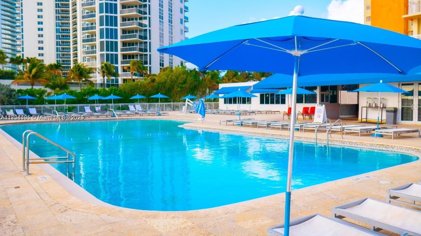 THE AVENTURA BEACH CLUB C - Residential Lease