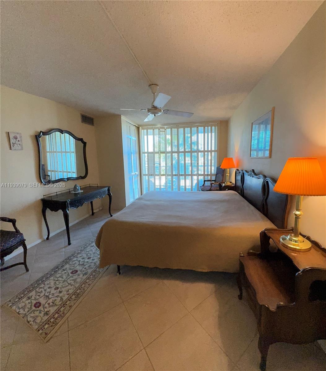 DESOTO PARK CONDO - Residential Lease