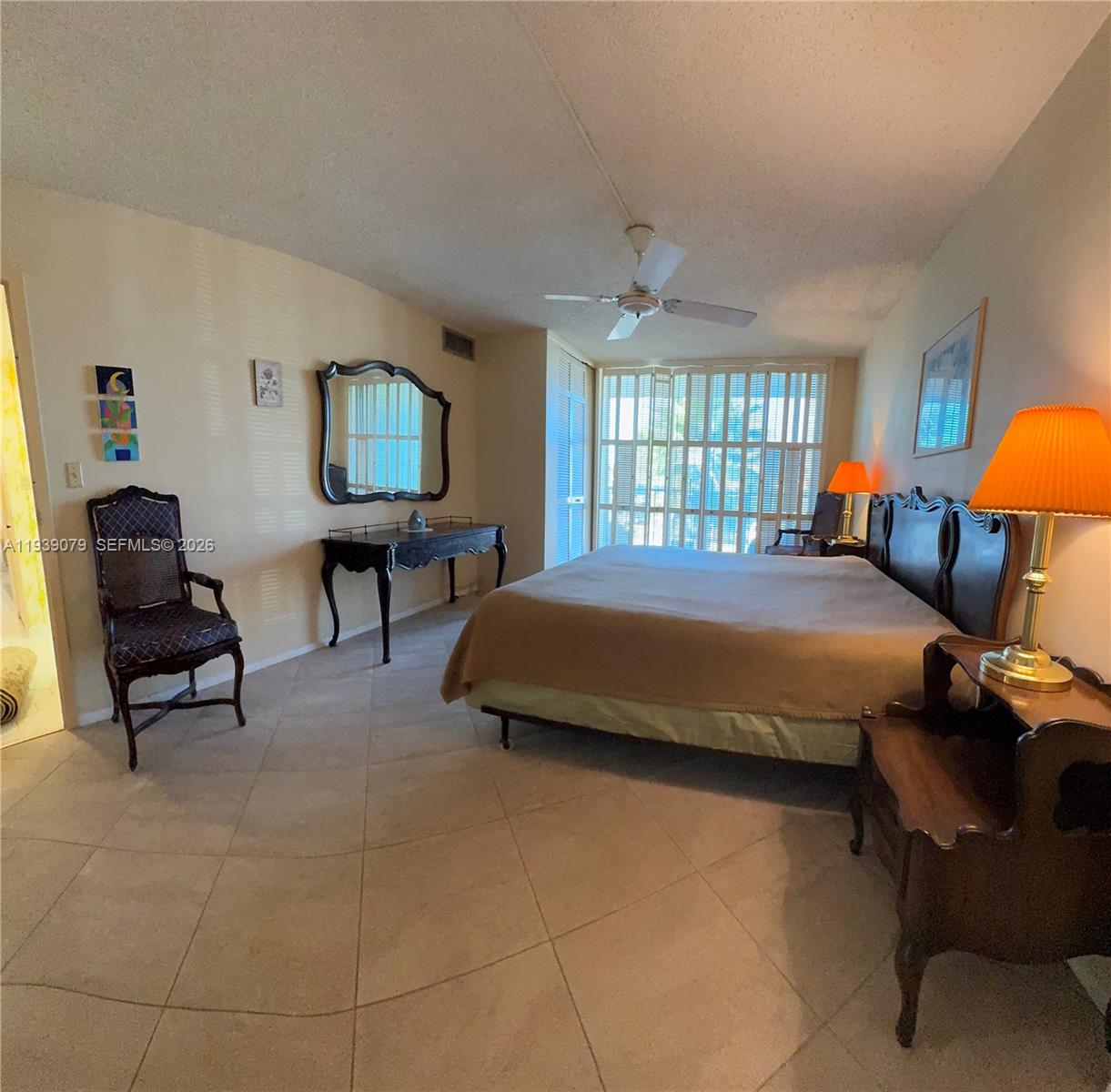DESOTO PARK CONDO - Residential Lease