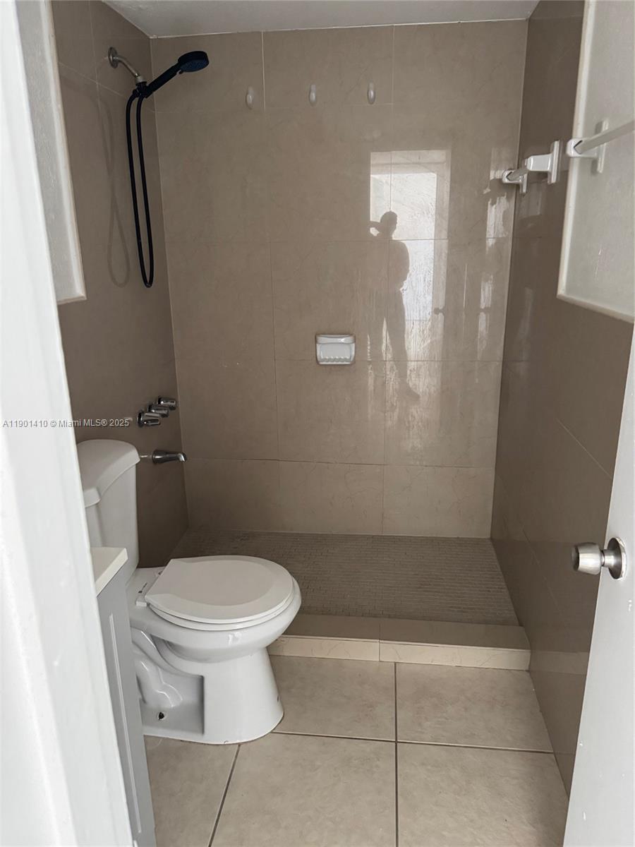 AGUA DULCE CONDO - Residential Lease