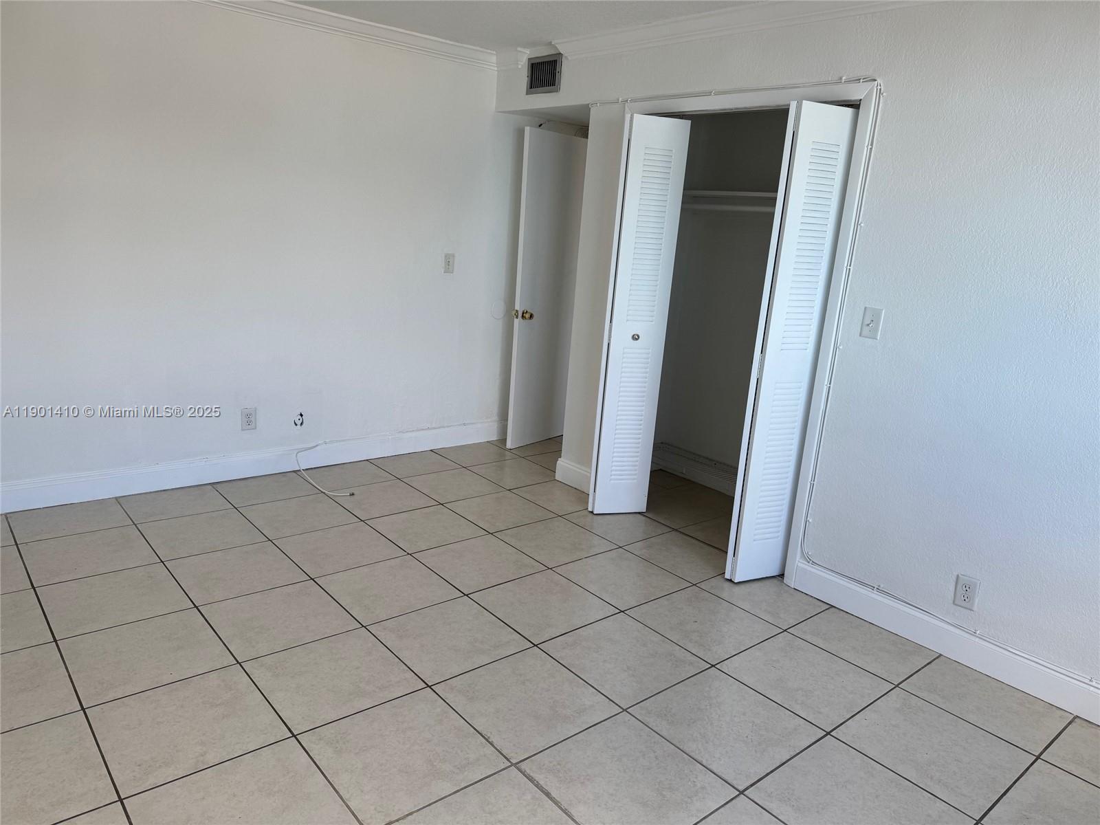 AGUA DULCE CONDO - Residential Lease