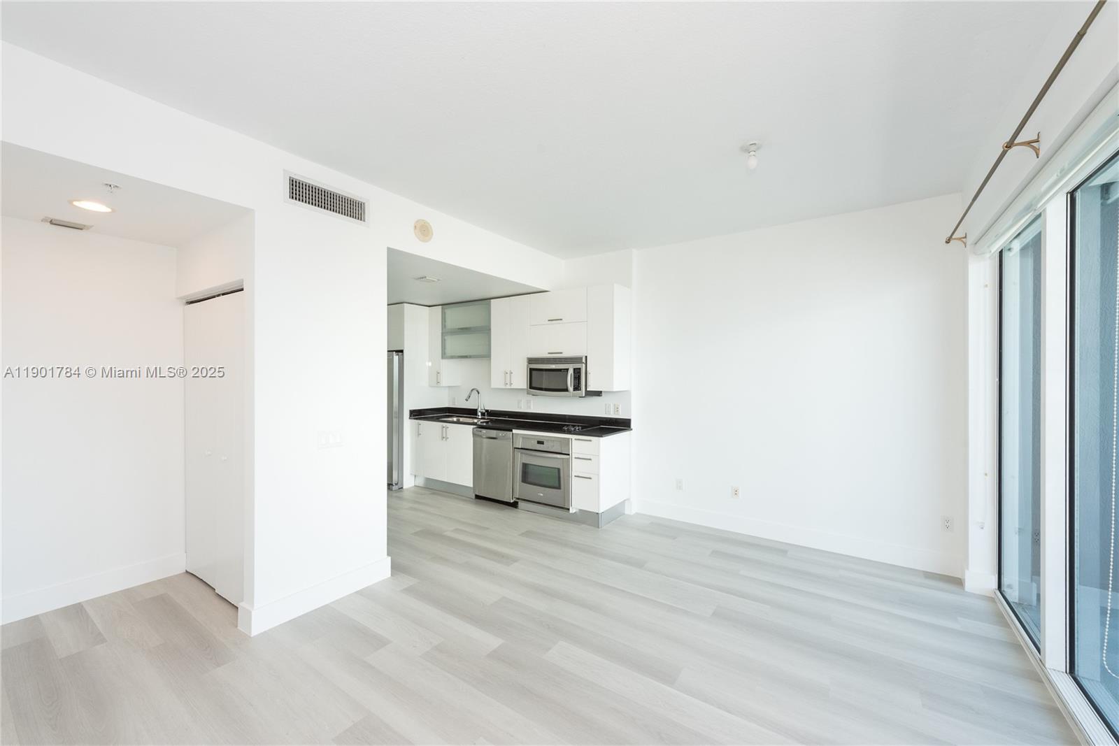 INFINITY AT BRICKELL COND - Residential