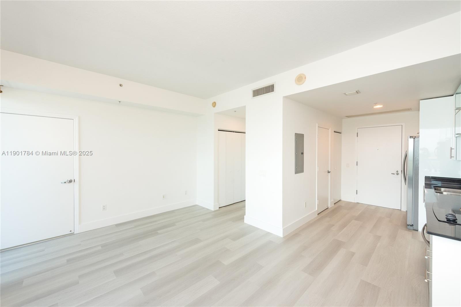 INFINITY AT BRICKELL COND - Residential