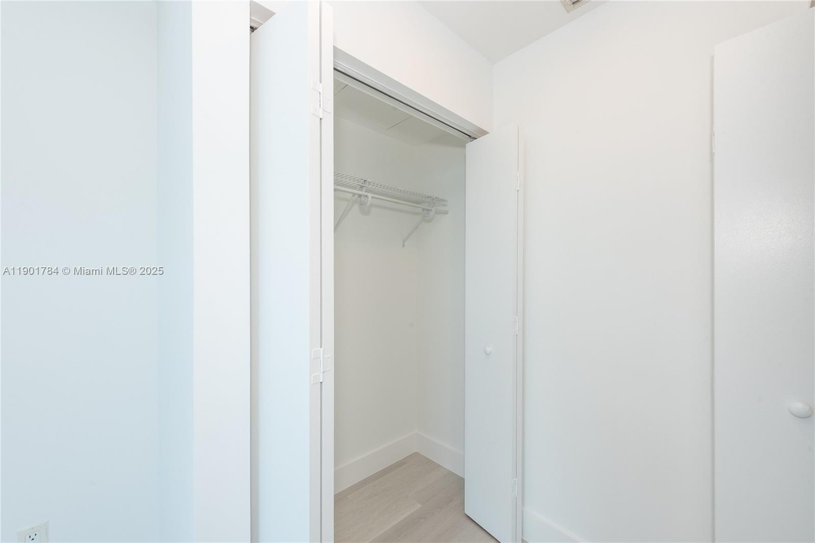 INFINITY AT BRICKELL COND - Residential