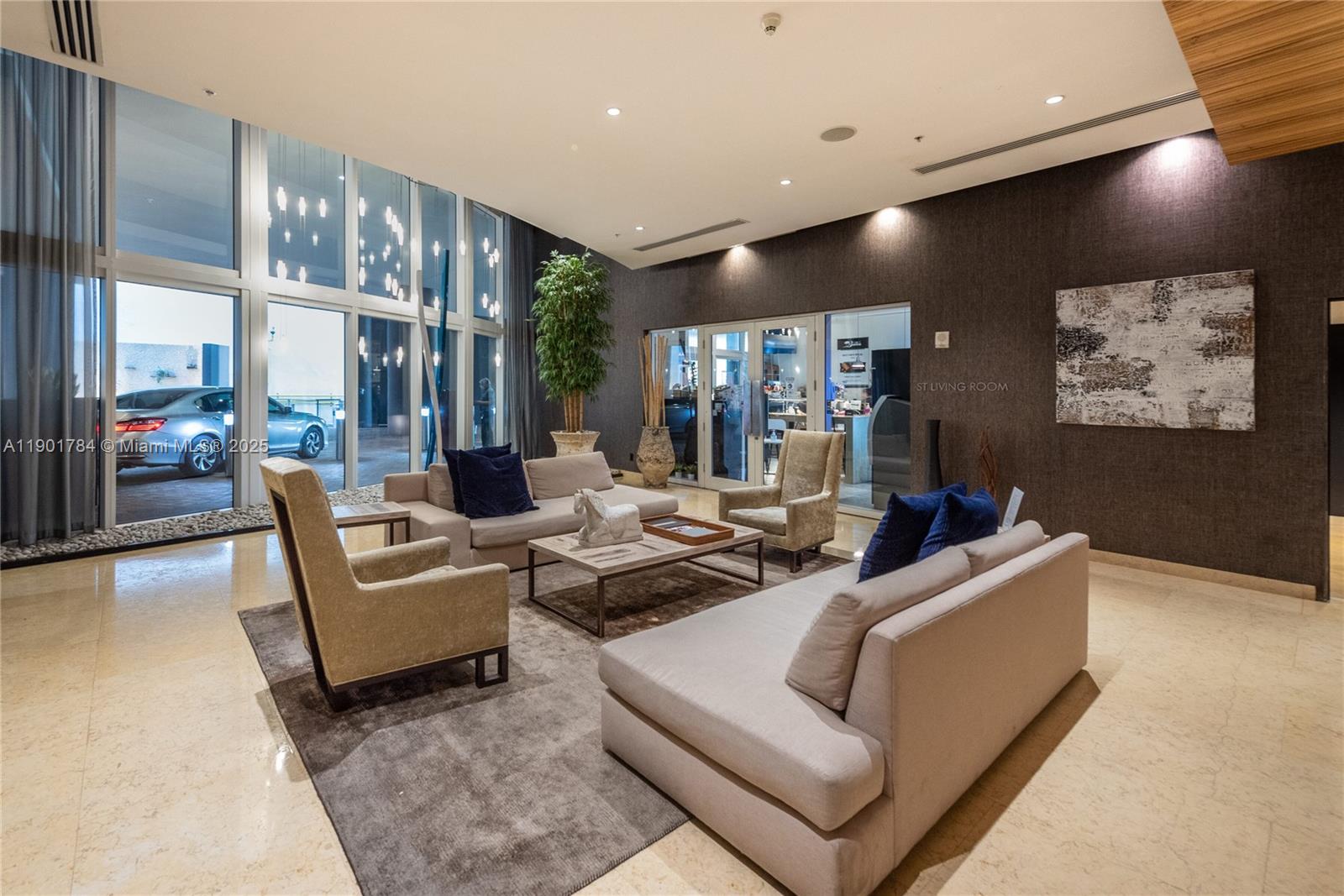 INFINITY AT BRICKELL COND - Residential