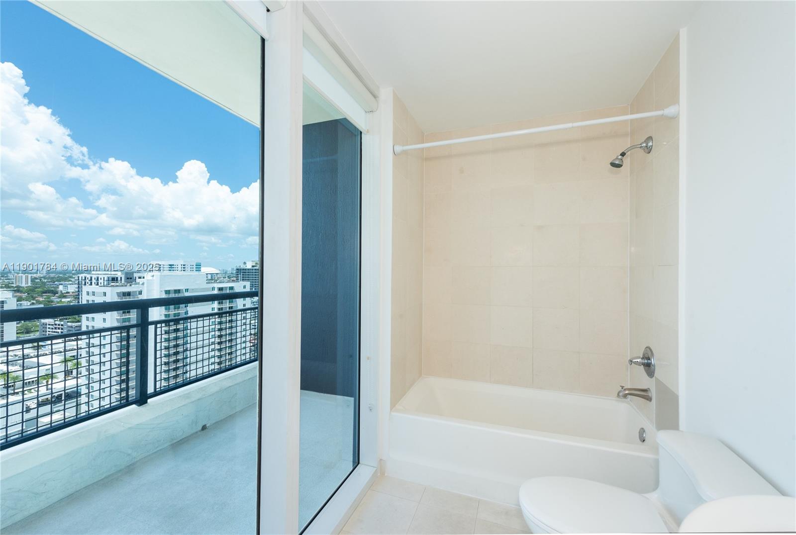 INFINITY AT BRICKELL COND - Residential