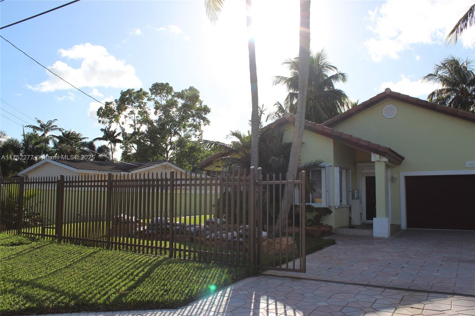 4465 SW 38th Ter