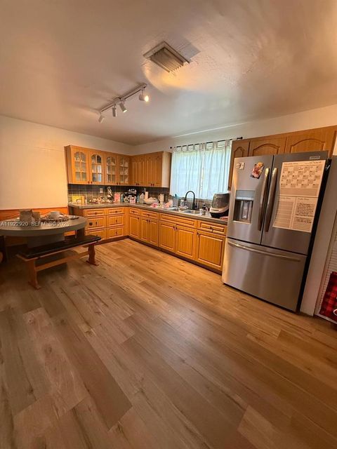 5312 SW 89th Ct Miami FL 33165