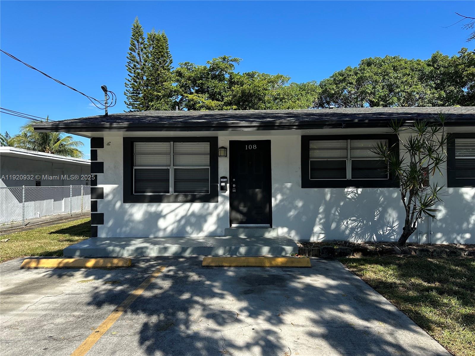 TOWN OF HALLANDALE B-13 - Residential Lease