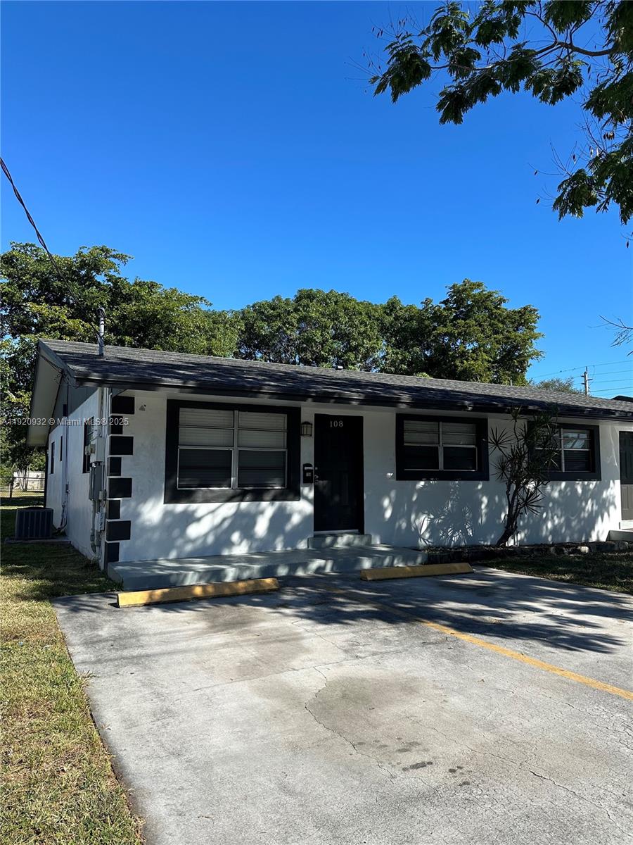 TOWN OF HALLANDALE B-13 - Residential Lease