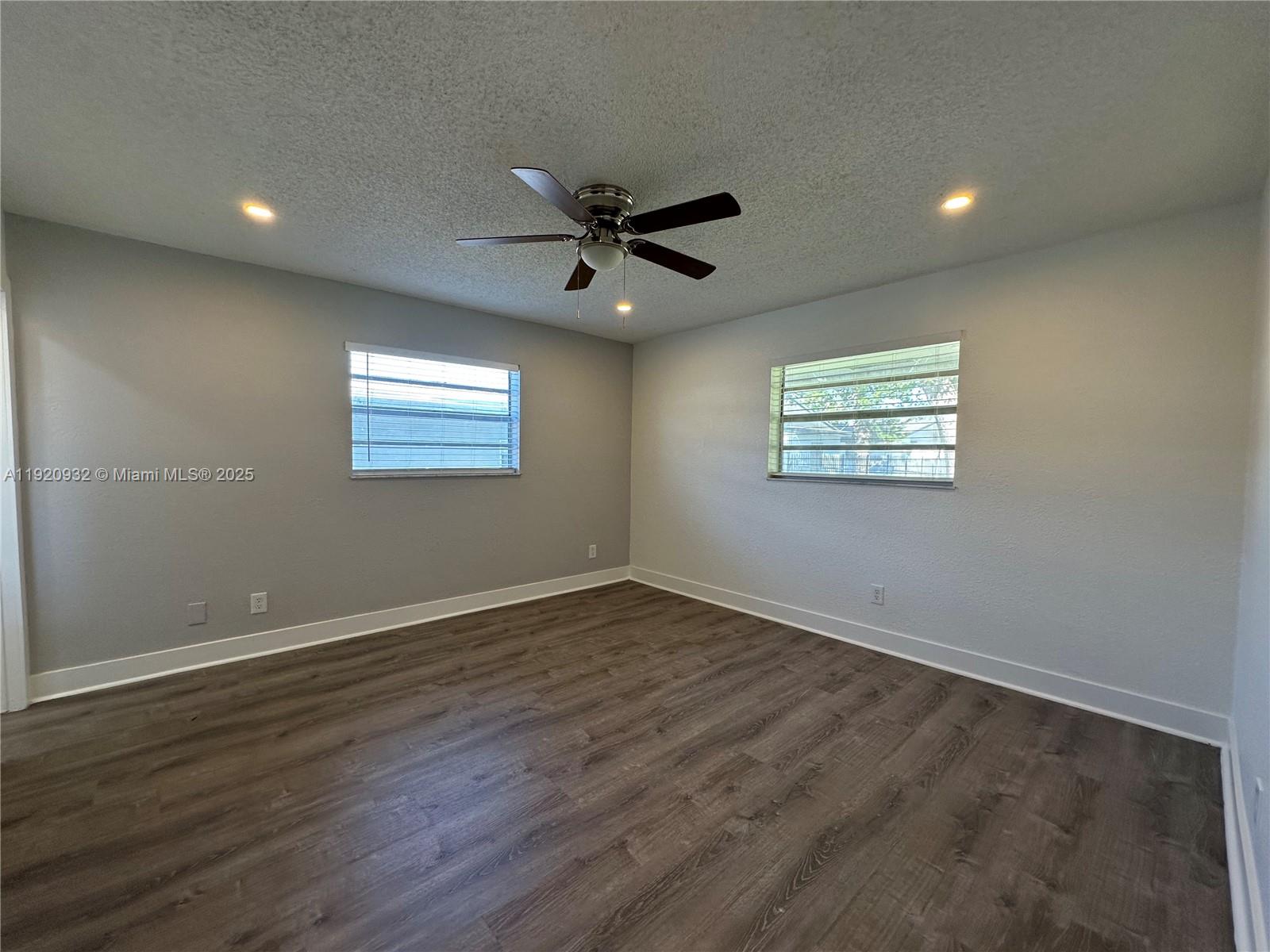 TOWN OF HALLANDALE B-13 - Residential Lease