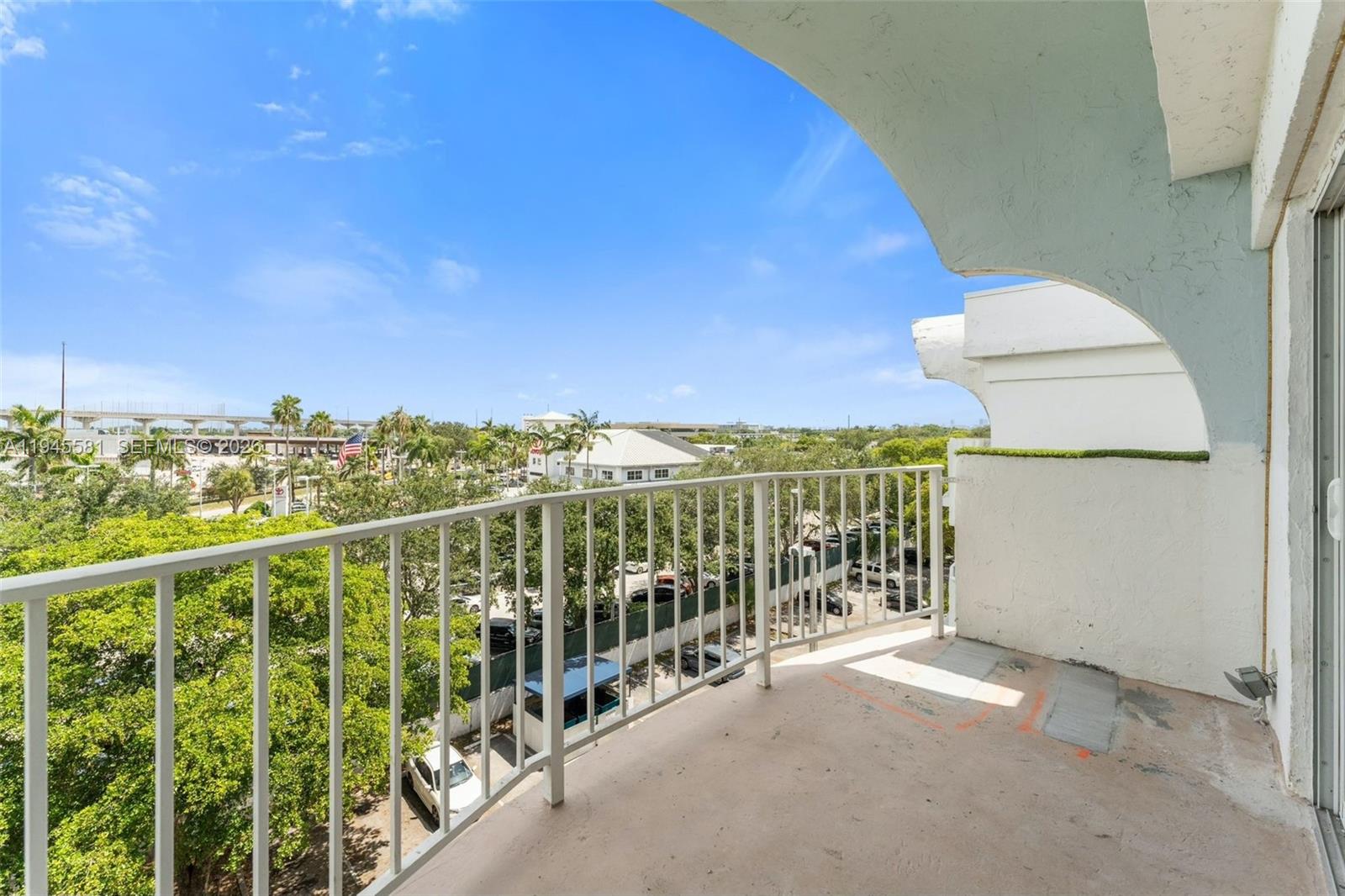 MONTECARLO CONDO - Residential