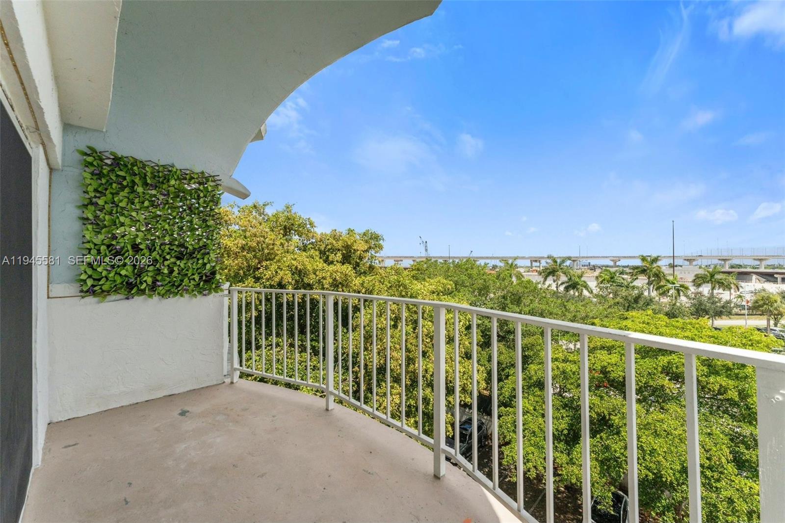 MONTECARLO CONDO - Residential