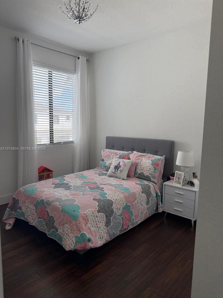 MC RESIDENTIAL - Residential