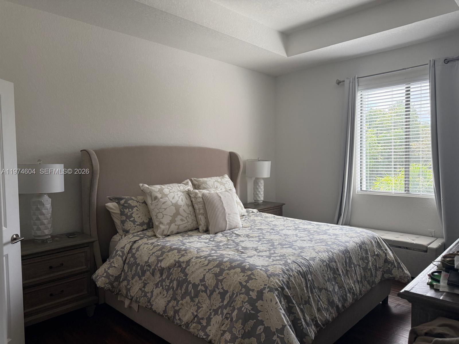 MC RESIDENTIAL - Residential