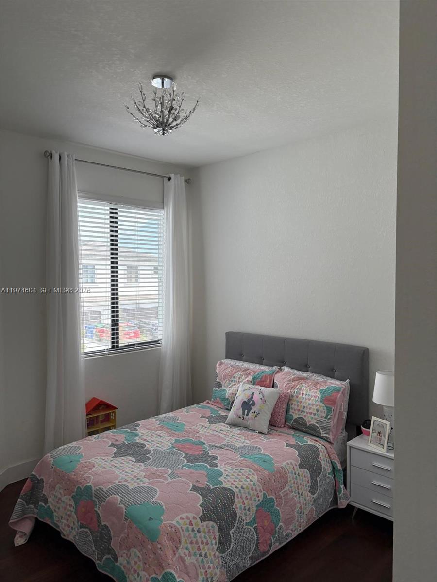 MC RESIDENTIAL - Residential