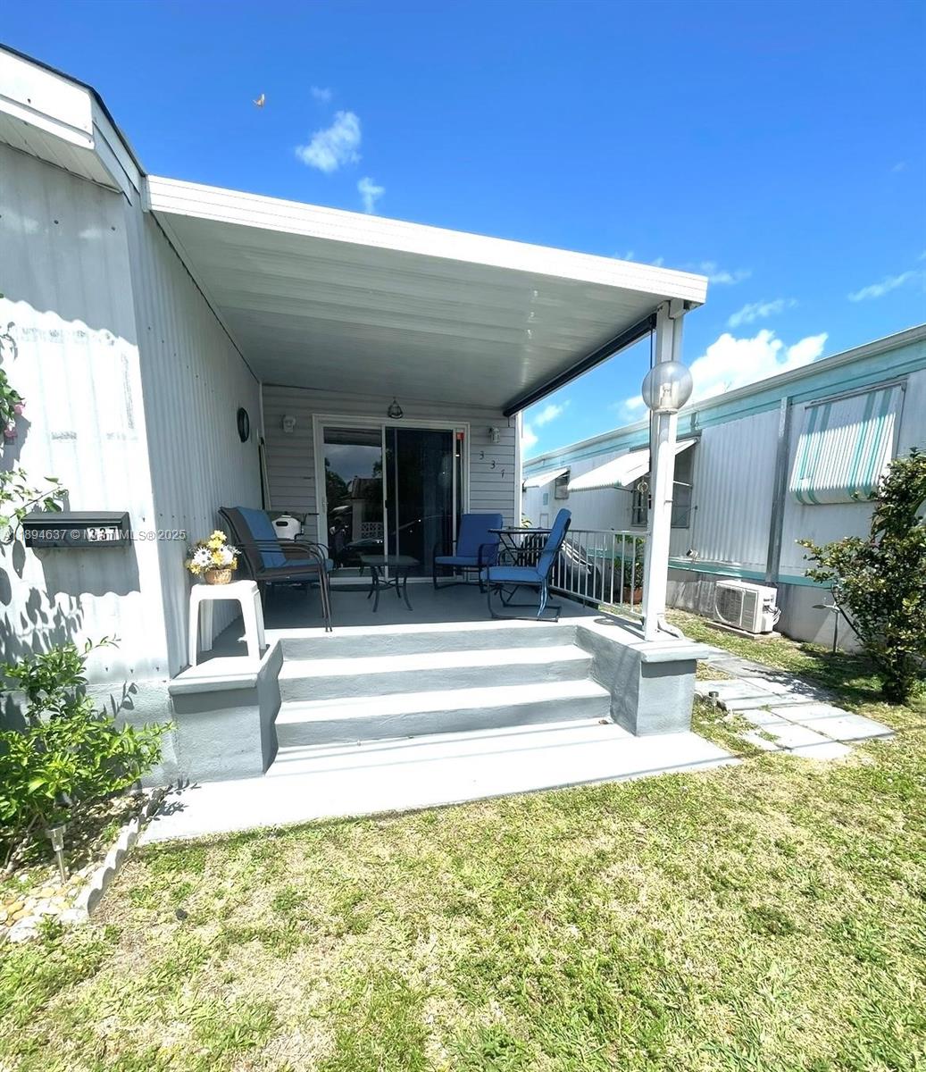 HOLLYWOOD PINES ESTATES - Residential