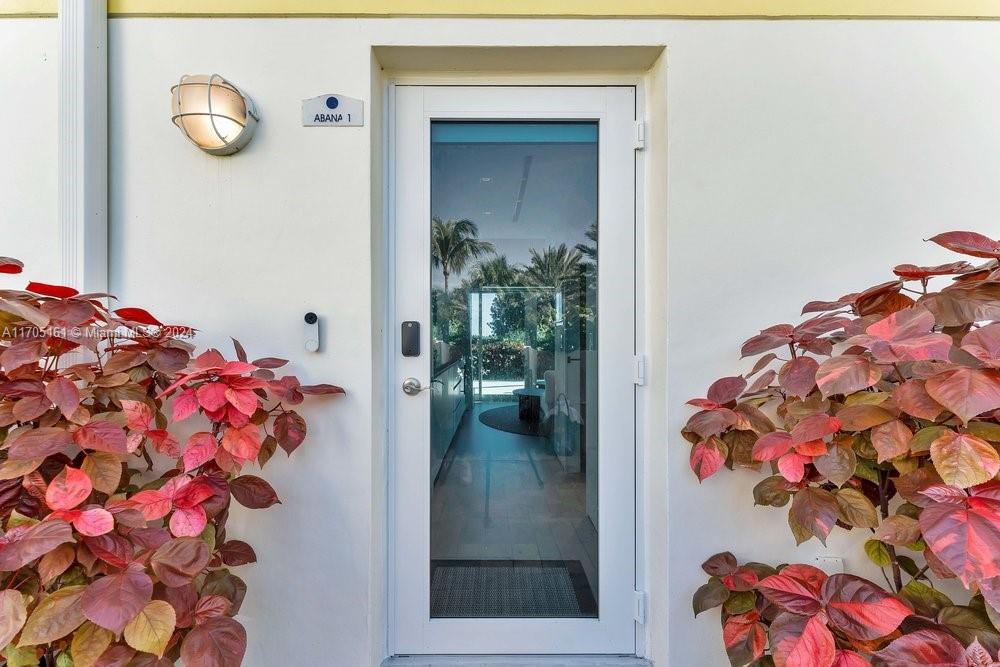 CONTINUUM ON SOUTH BEACH - Residential