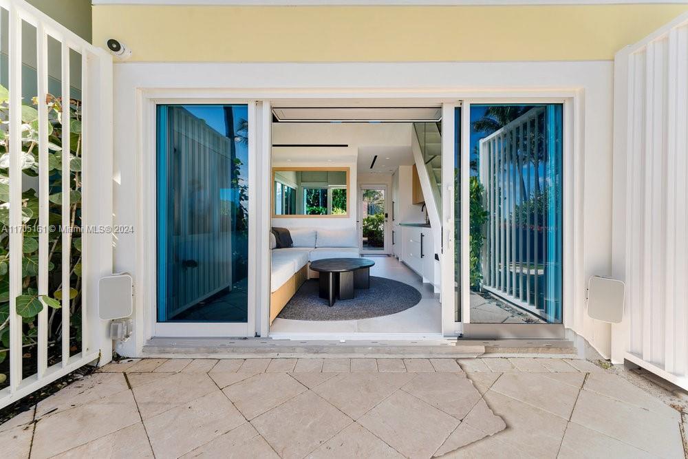 CONTINUUM ON SOUTH BEACH - Residential