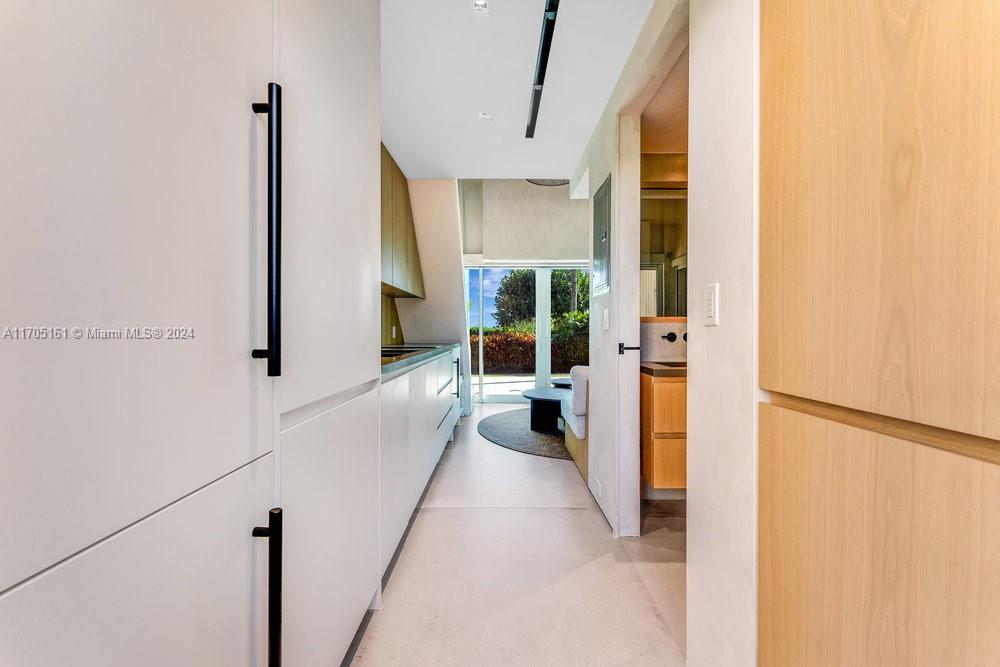 CONTINUUM ON SOUTH BEACH - Residential