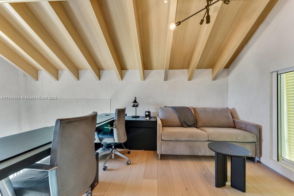 CONTINUUM ON SOUTH BEACH - Residential