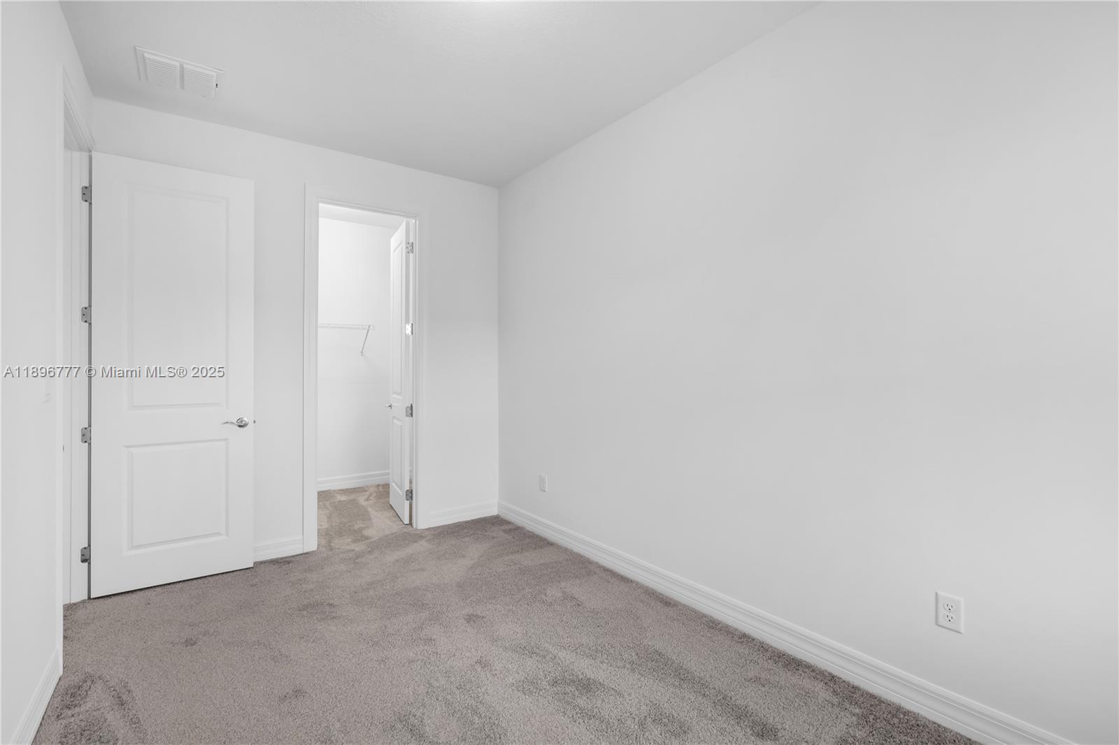 AMERICAN EXPRESS TRACT - Residential Lease