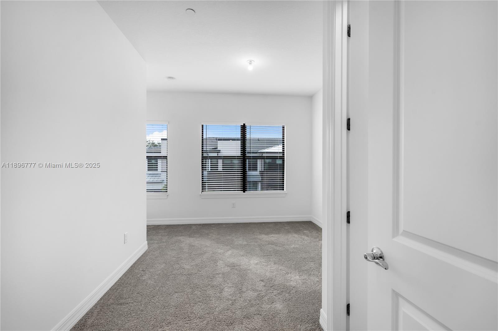 AMERICAN EXPRESS TRACT - Residential Lease