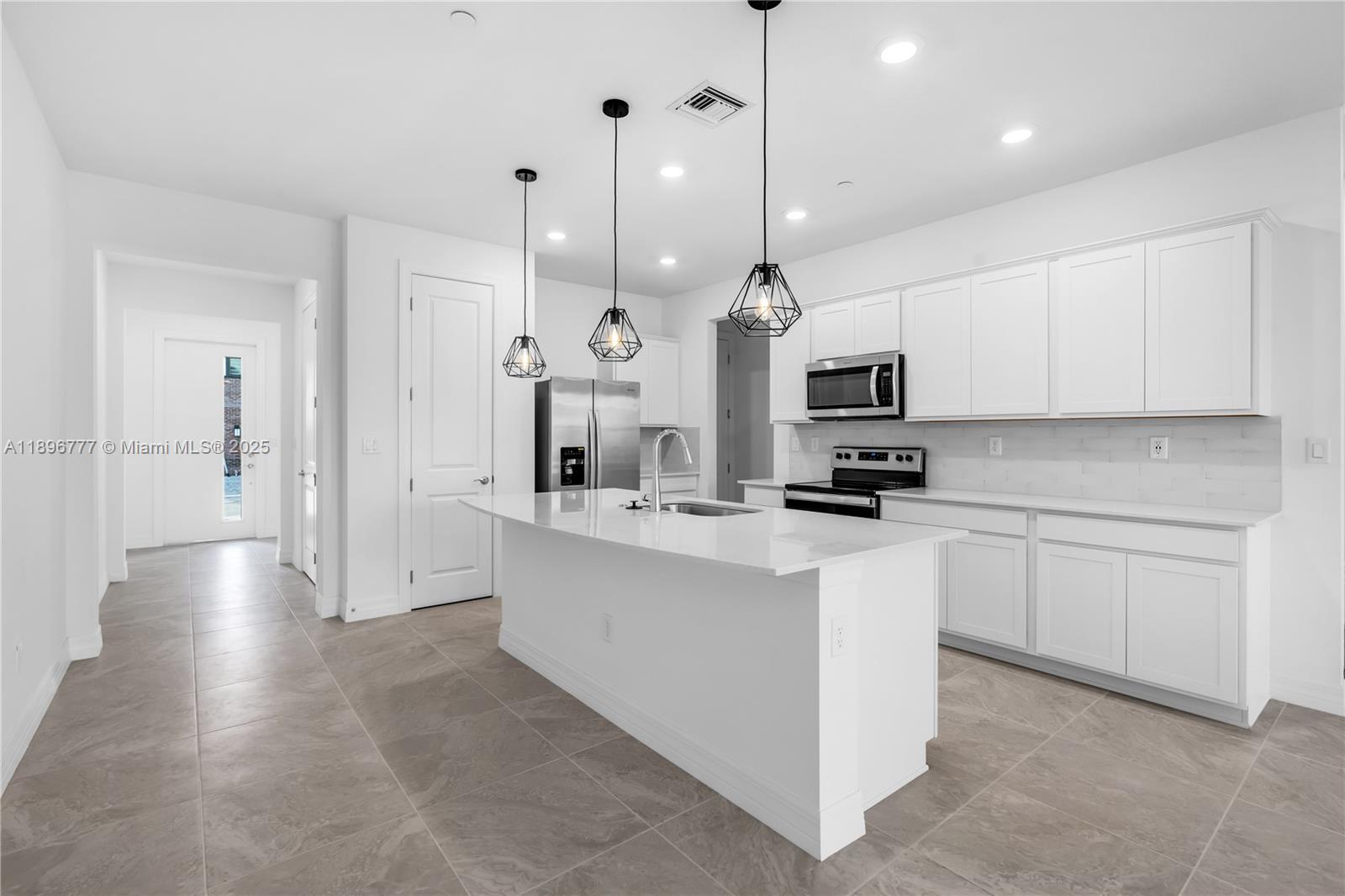 AMERICAN EXPRESS TRACT - Residential Lease