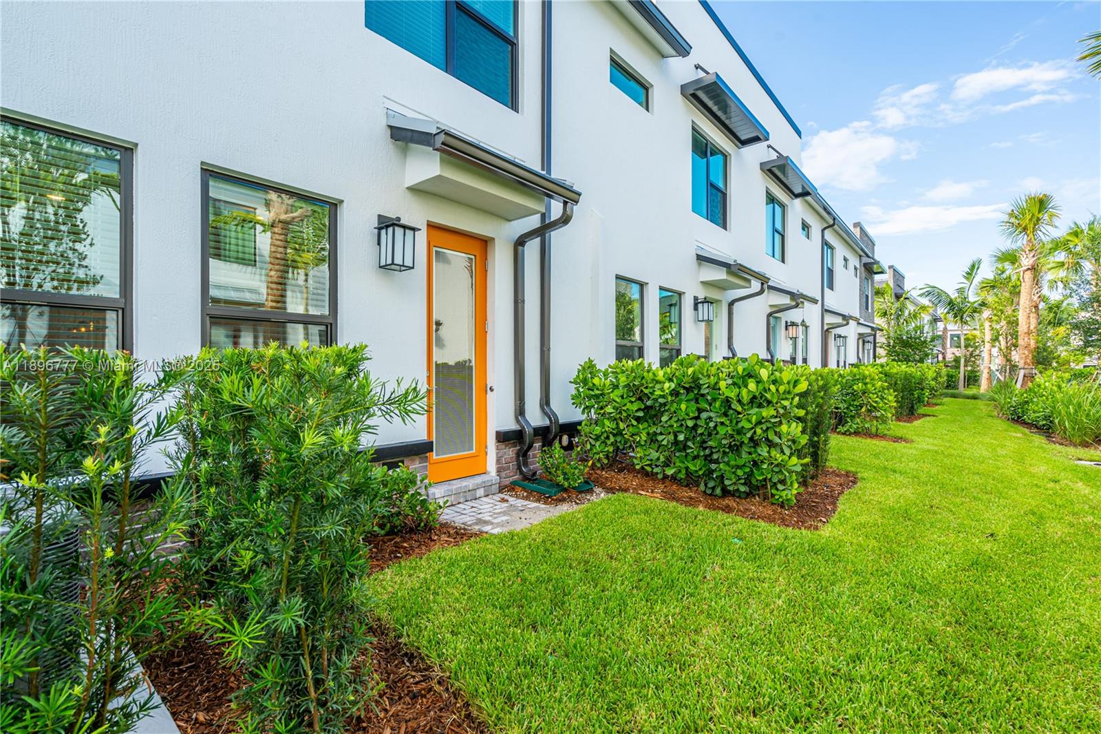 AMERICAN EXPRESS TRACT - Residential Lease