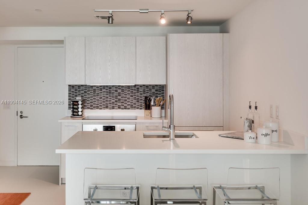 PARAISO BAYVIEWS CONDO - Residential