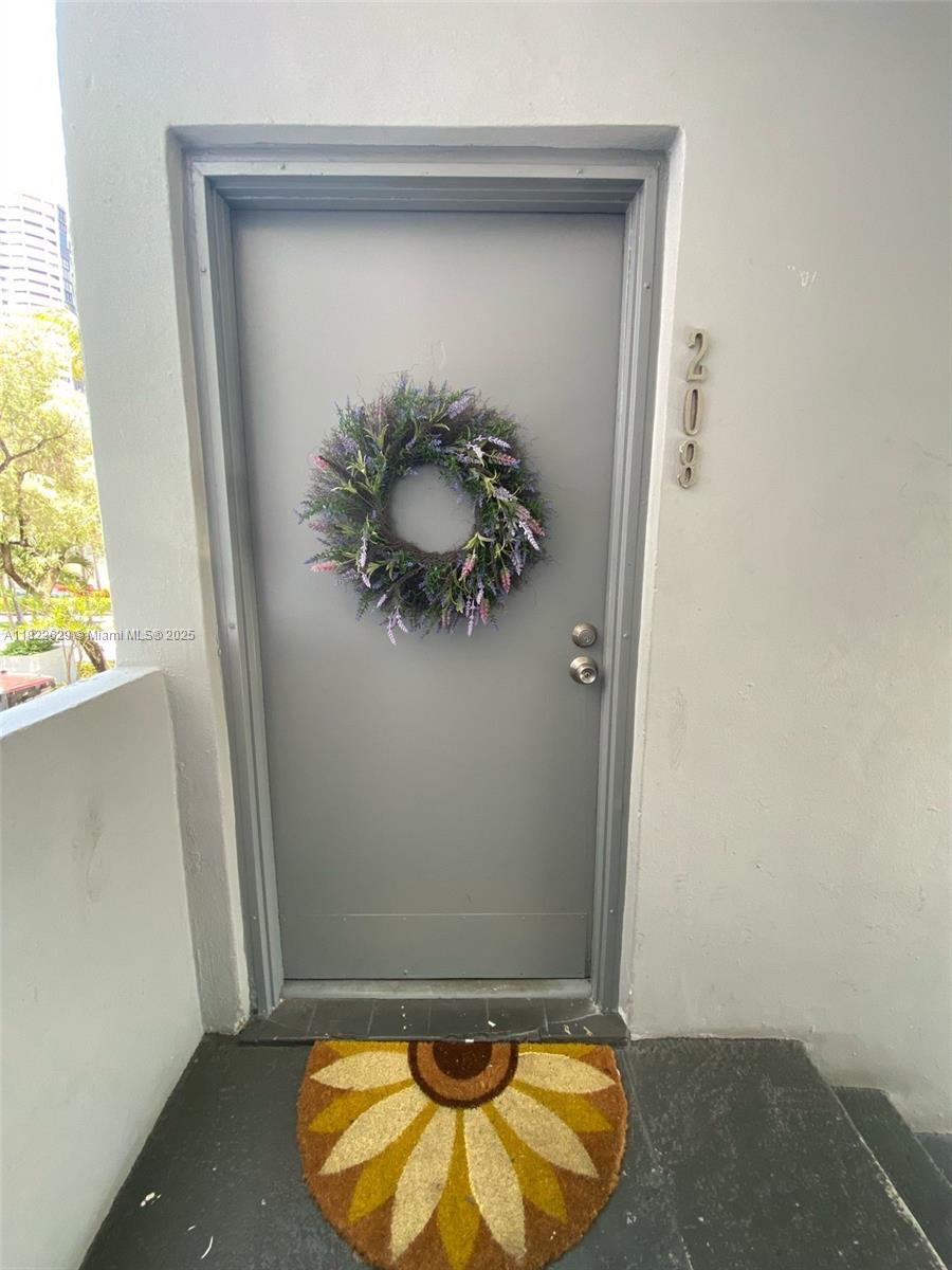 DOLPHIN CONDO - Residential