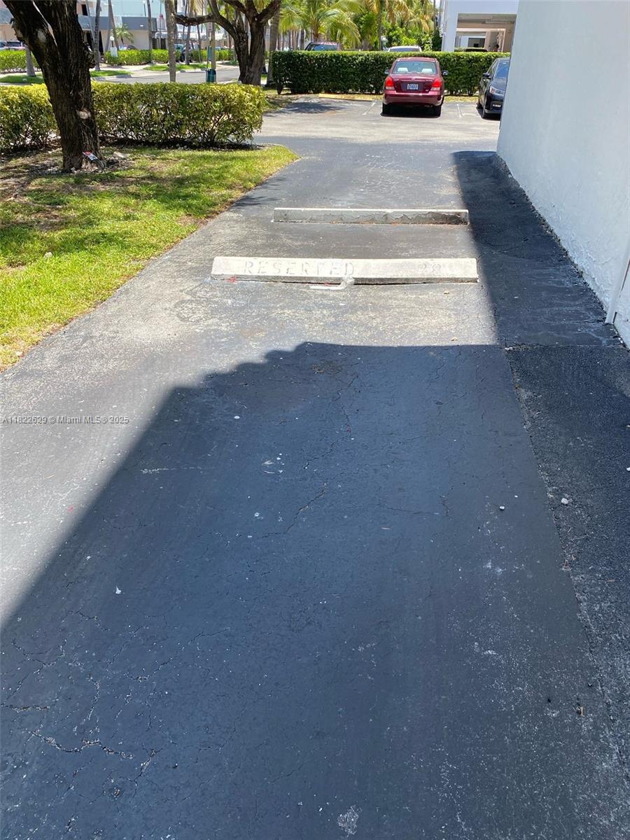 DOLPHIN CONDO - Residential