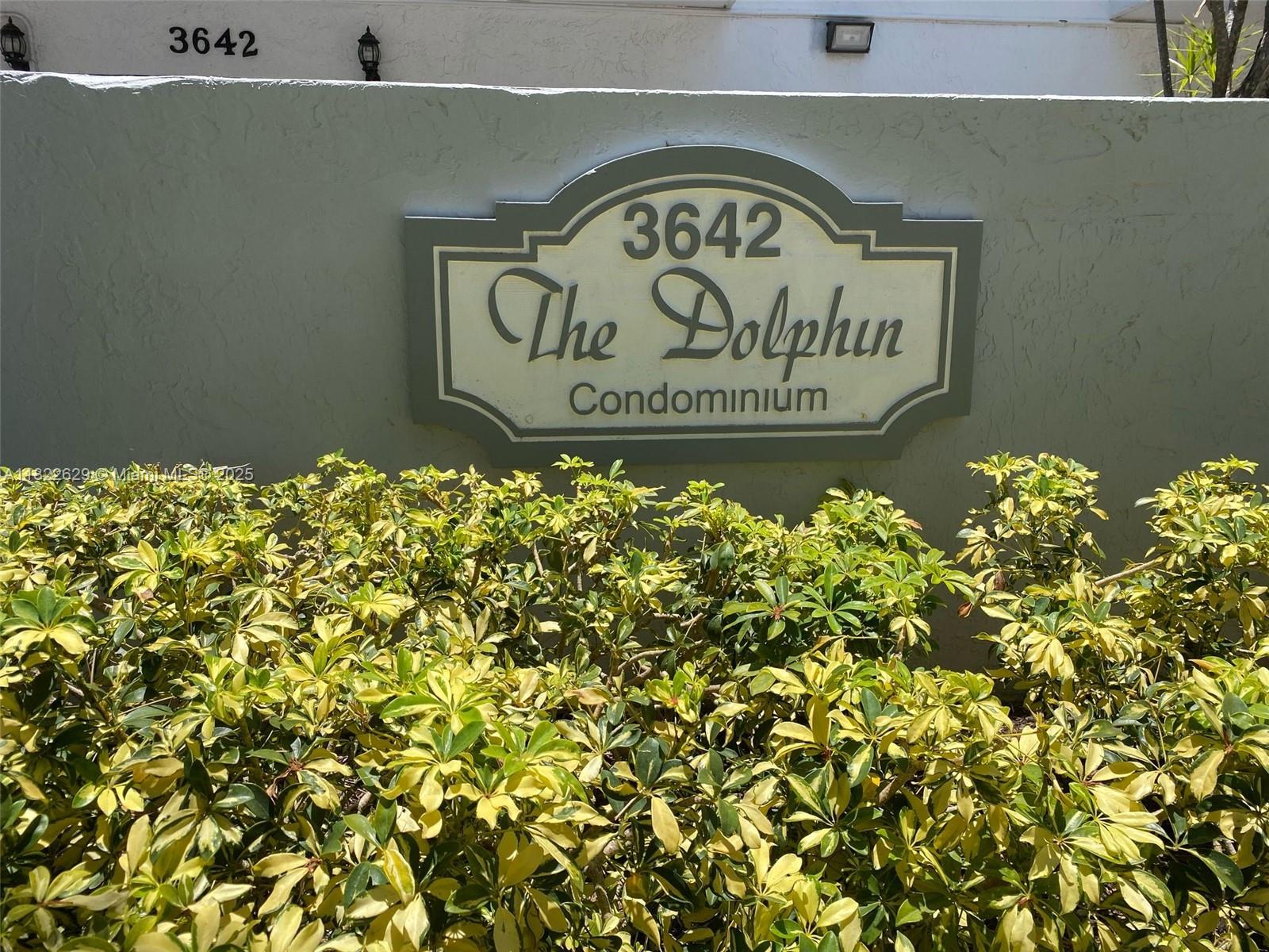 Great location, Spacious unit with a serene canal view.
Small boutique building with plenty of docks to rent.
East of US1, in the sought after Eastern Shores.
2 assigned parking spots. A/C handler is less than a year old and condenser is 4 years old.
Allow 24 HS to show.