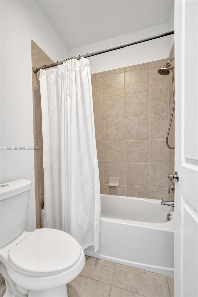 PEMBROKE LAKES SOUTH - Residential