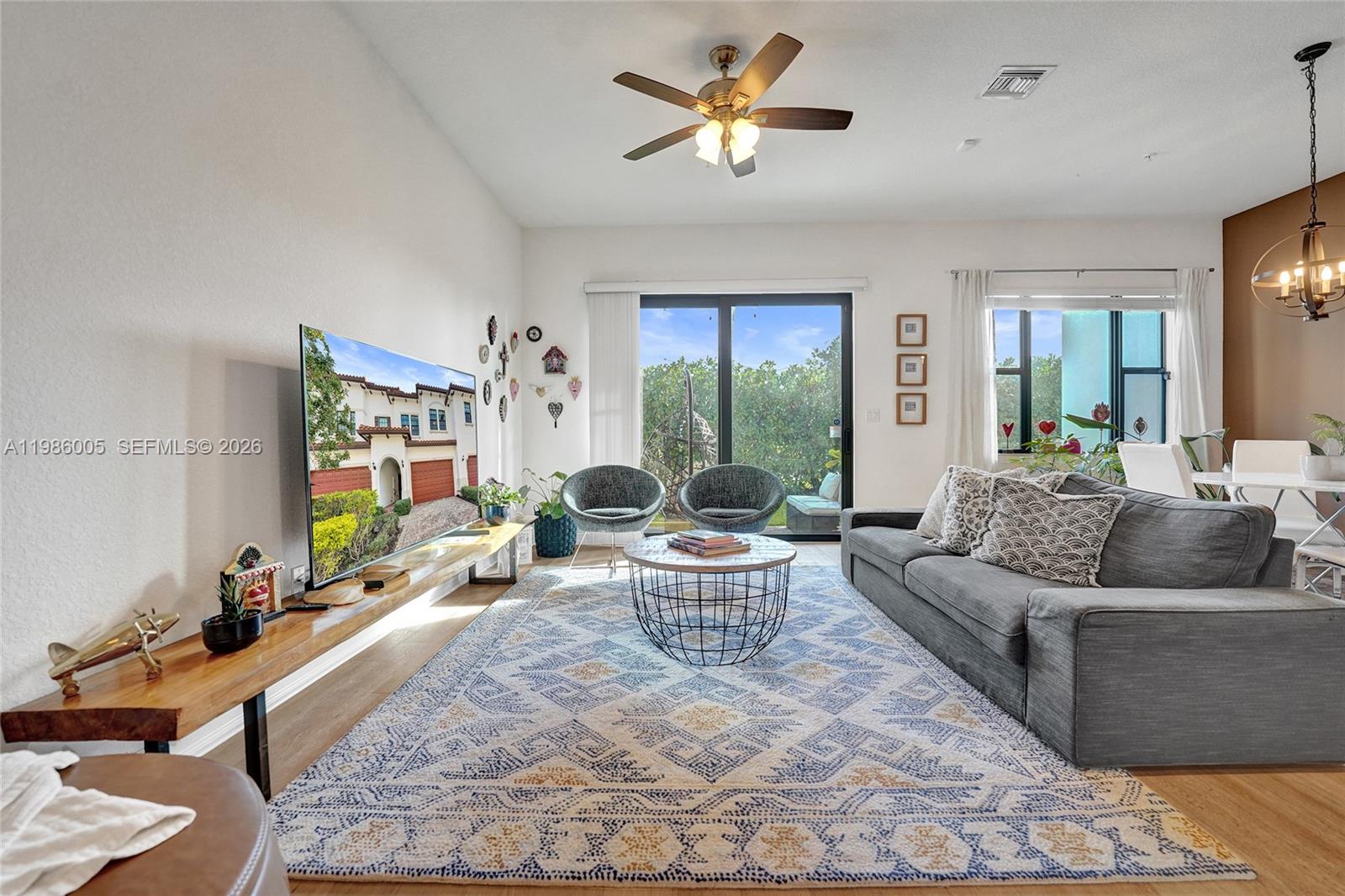 PEMBROKE LAKES SOUTH - Residential