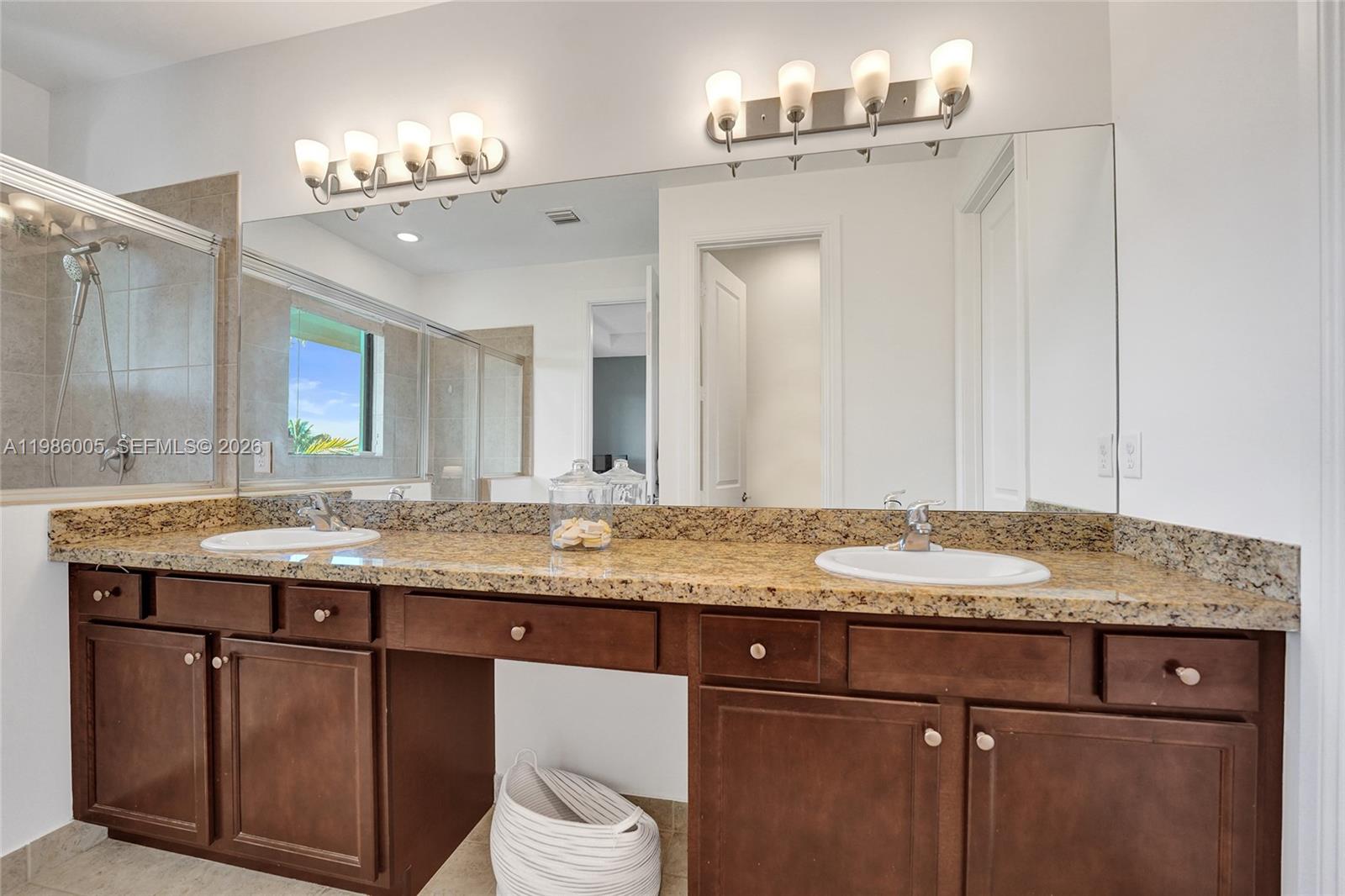 PEMBROKE LAKES SOUTH - Residential