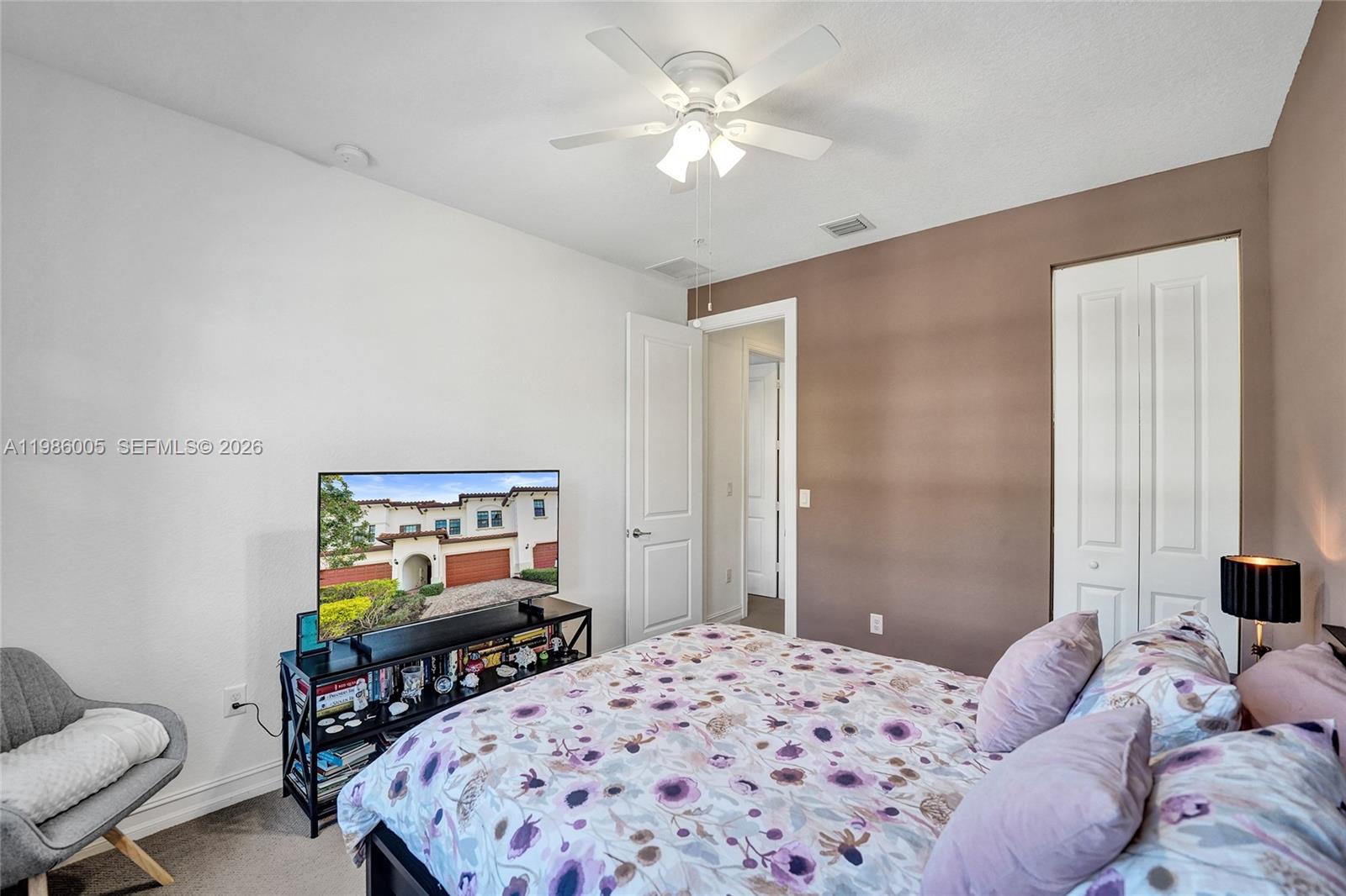 PEMBROKE LAKES SOUTH - Residential