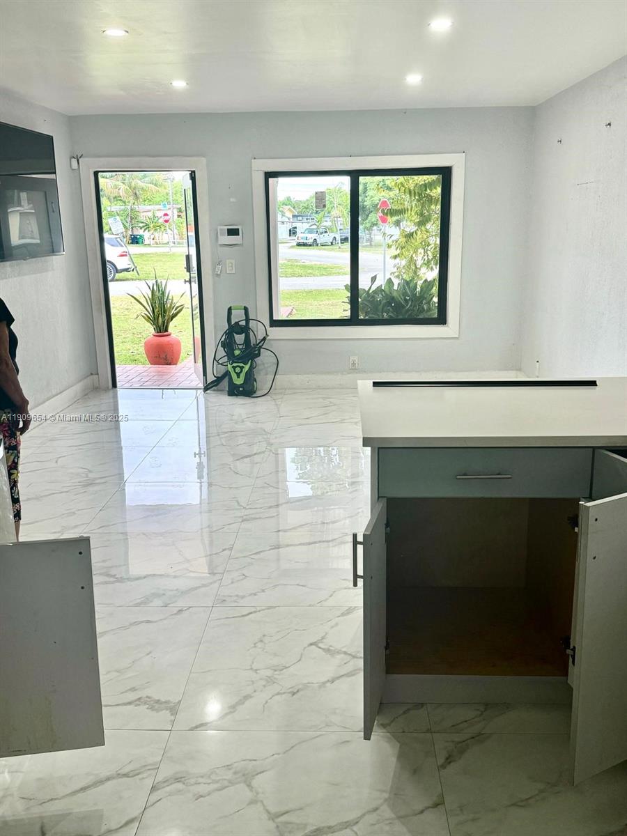 WINONA PARK 1ST ADDN - Residential Lease