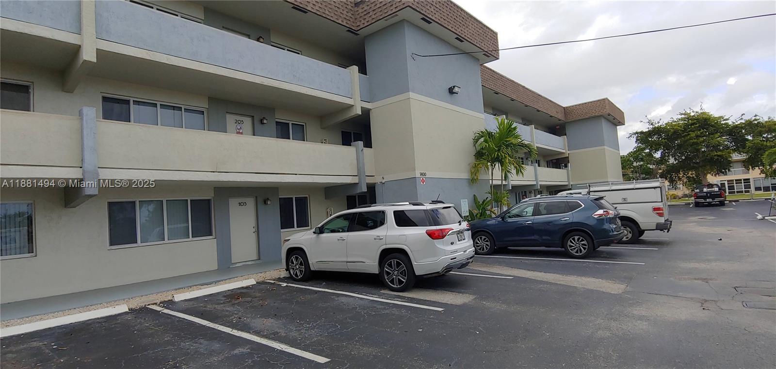 This charming 1-bedroom, 1-bathroom apartment is located in a quiet cul-de-sac, just minutes from the beach. The unit features a completely updated kitchen with new appliances, tiled floors throughout, and a large closet space in bedroom. The building also has a nice pool area on the canal, a bbq area, and lots of parking space. Located close to major roads, including Federal Highway and I-95. This is a perfect opportunity for someone looking for a spacious apartment in a great location.