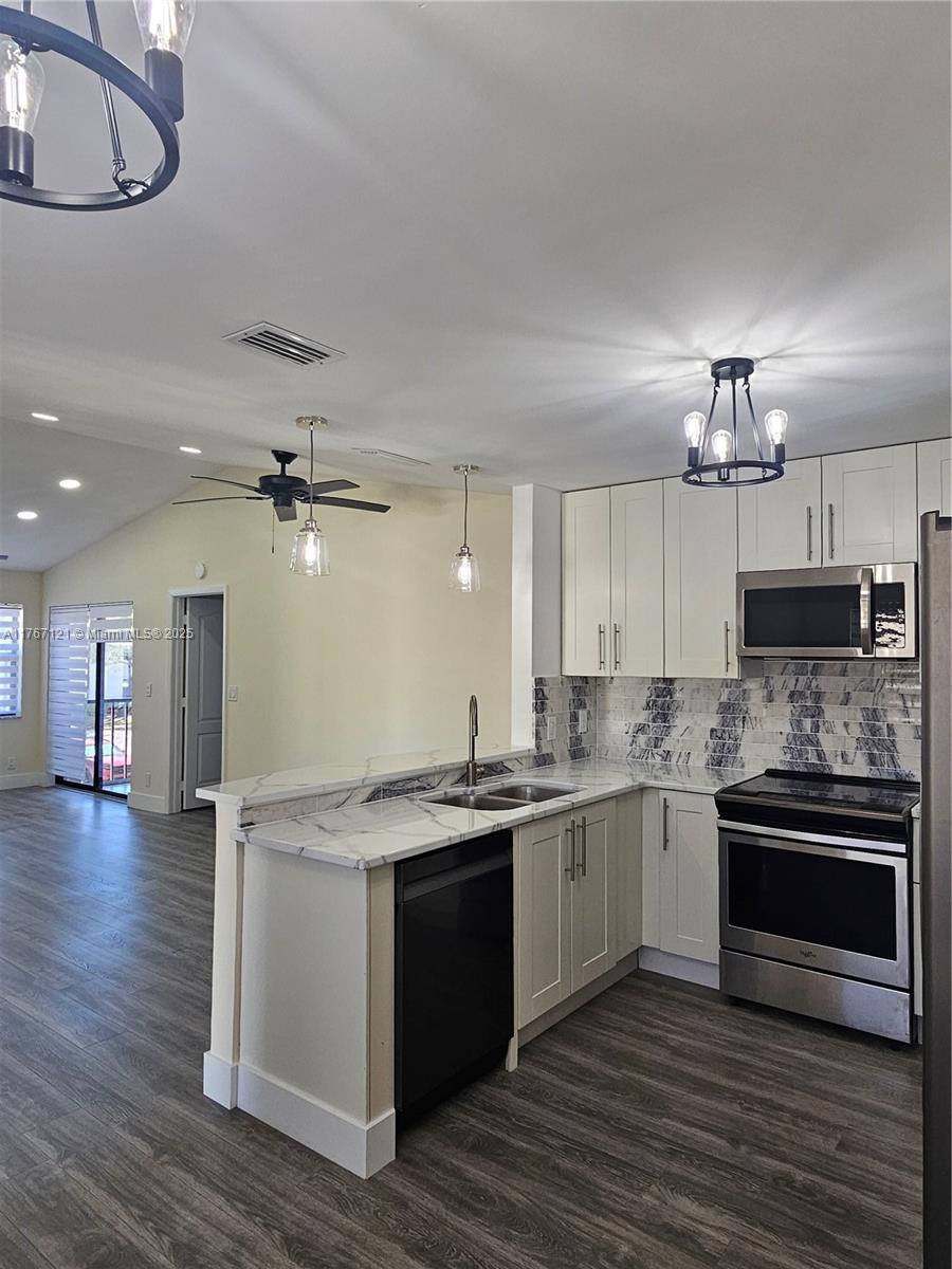 View photos, virtual tours, details... 7690 Tahiti Ln 203