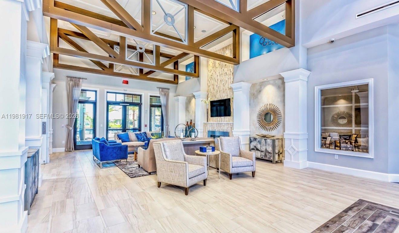 PARKLAND ROYALE - Residential