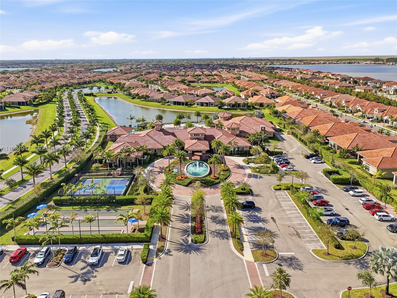 PARKLAND ROYALE - Residential