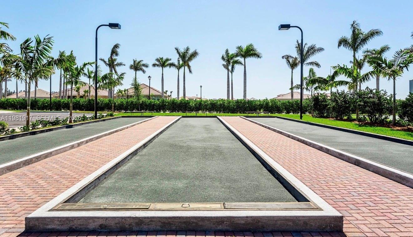 PARKLAND ROYALE - Residential