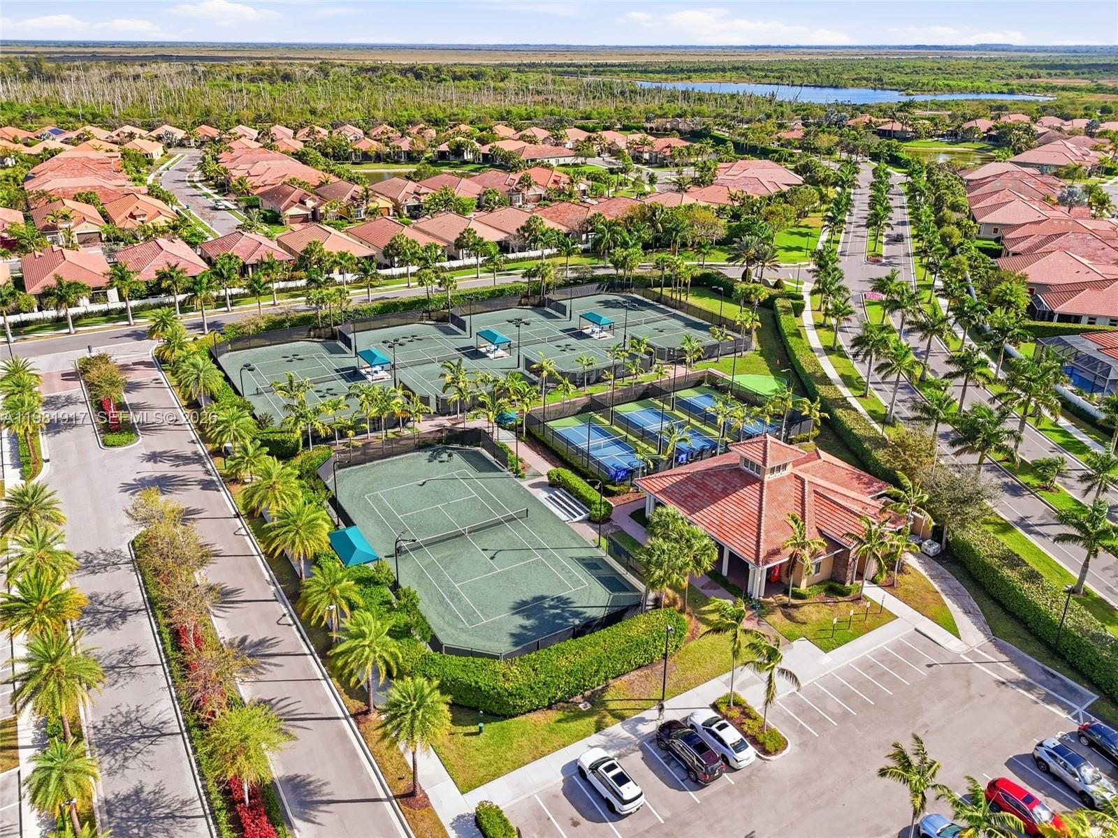 PARKLAND ROYALE - Residential